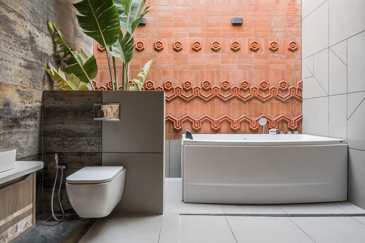 Bathroom of The Courtyard House by Manoj Patel Design Studio