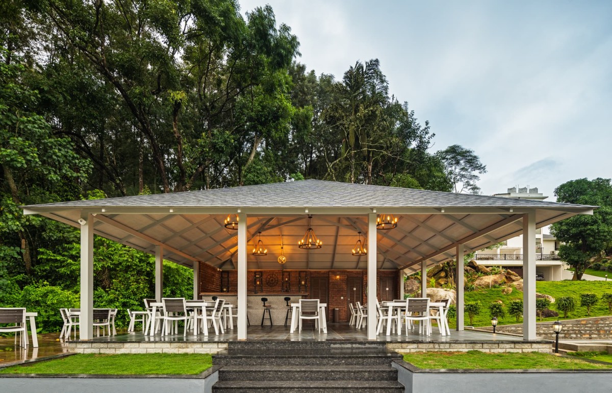 Bar area of Vismita County of Jyaamiti Architectural Studio