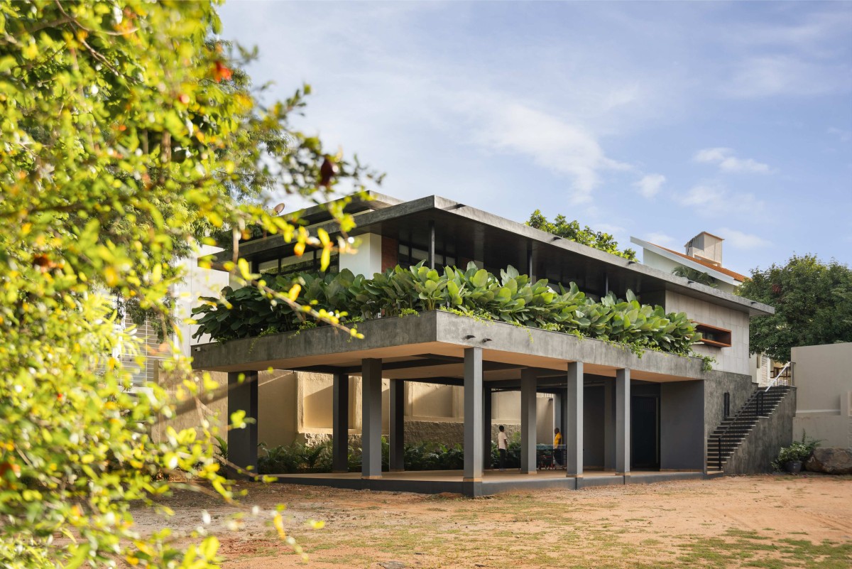 Exterior view of Sendhil Studio by EDOM Architecture