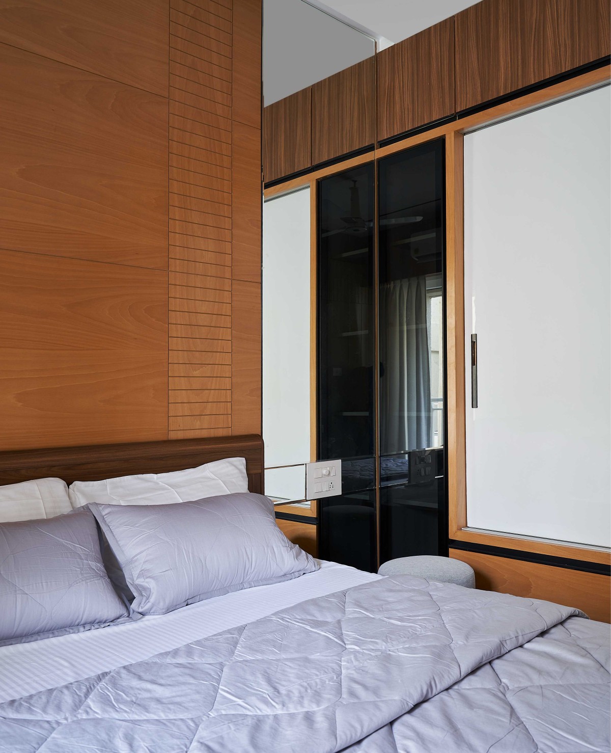 Bedroom of Casa UNO by Rohit Dhote Architects