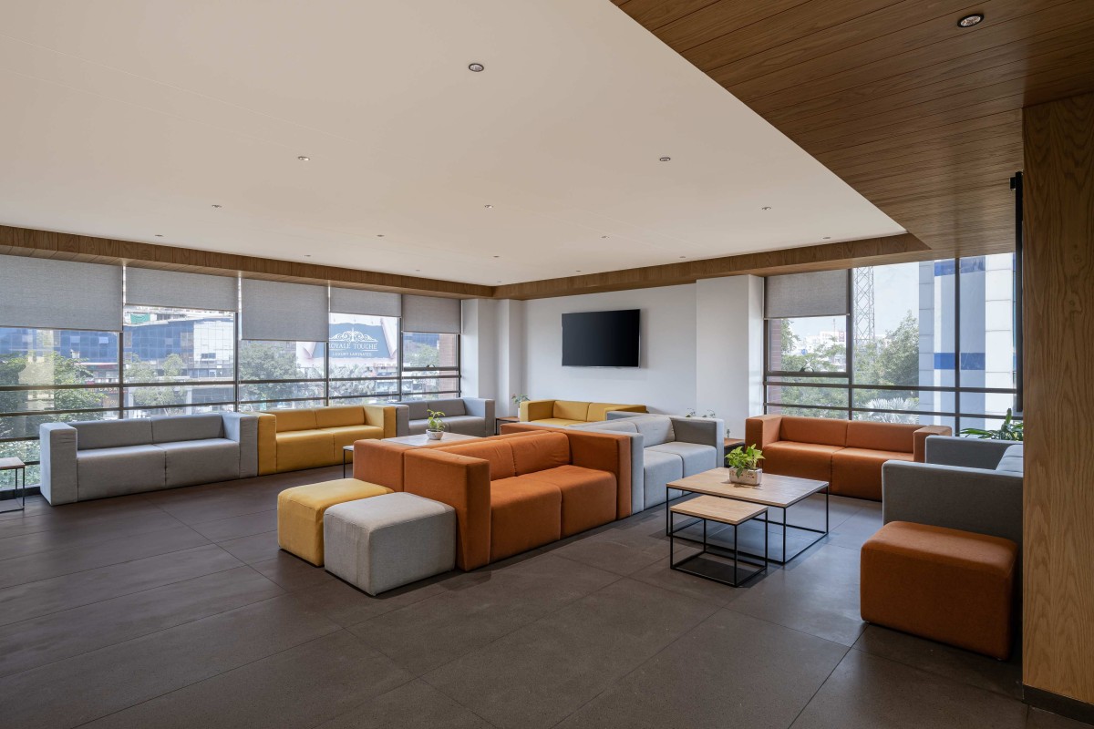 Waiting area of Nimaaya - Women's Center For Health by Studio 4