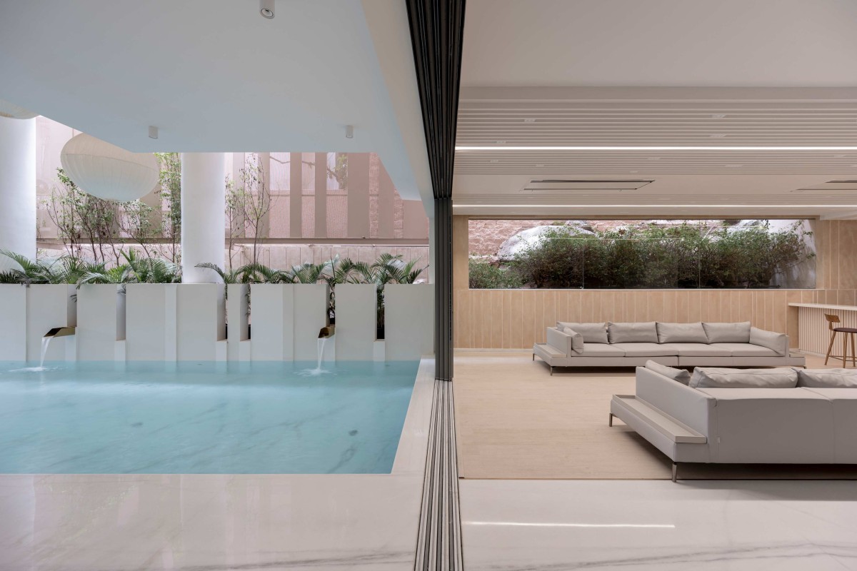 Swimming pool and Loung area of Jubilee Terraces by Spacefiction Studio