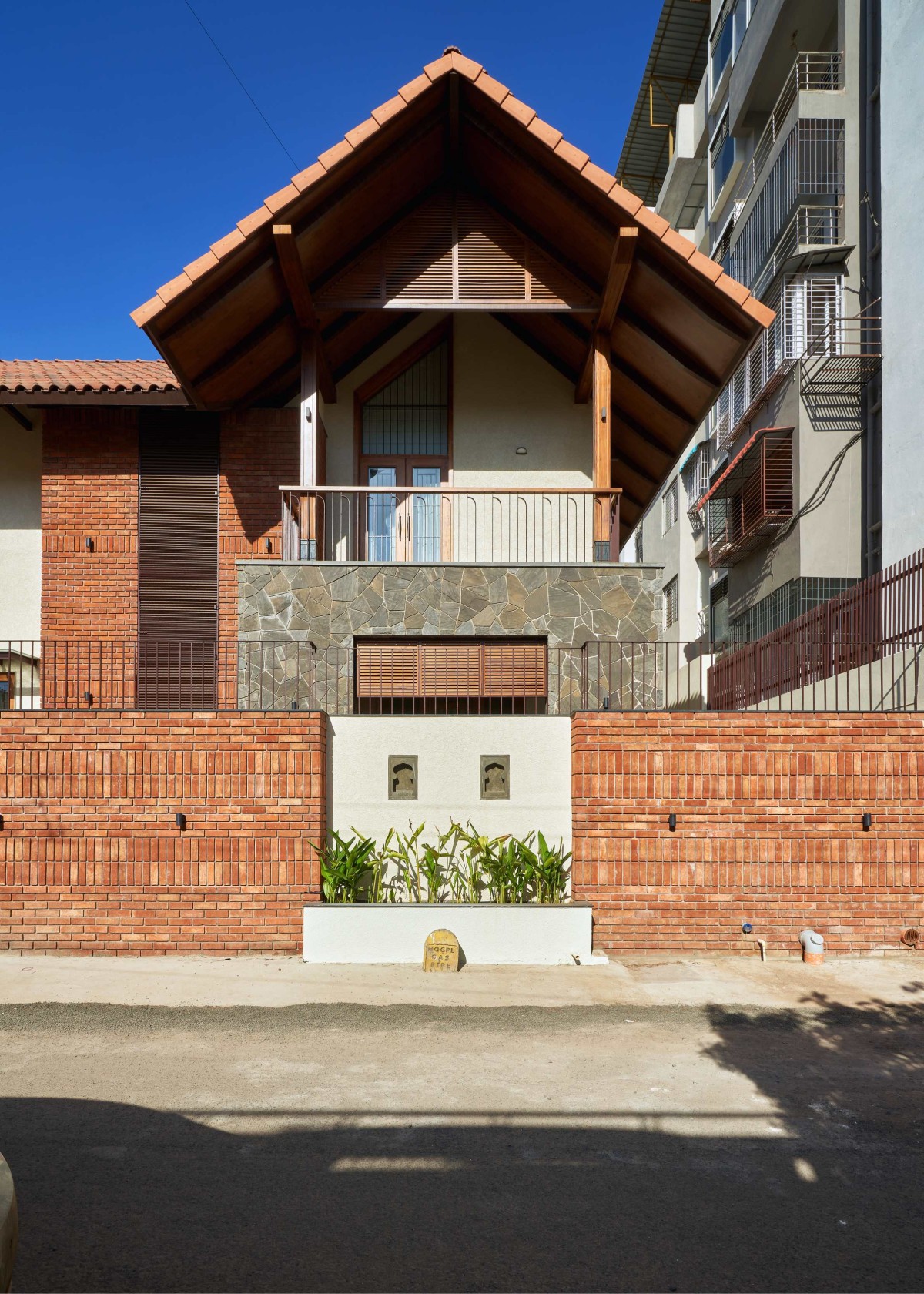 Exterior view of Anandi House by Abhay Pise & Associates