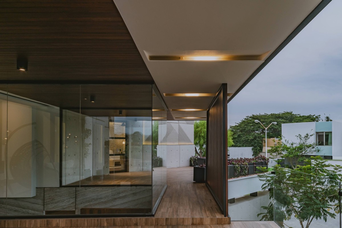 Terrace view and gym of Harmonie by Edgar Fuentes Arquitectura