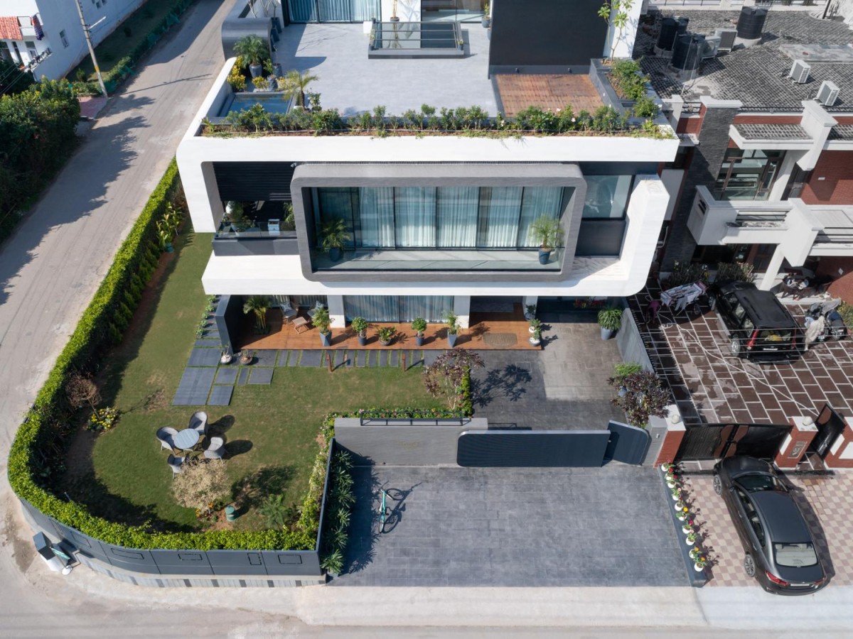 Aerial view of Residence 100 by Subash and Associates