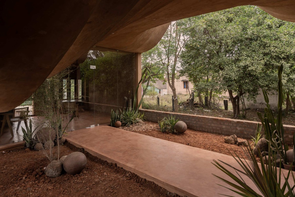 Courtyard of Vaazh by Vy Architecture Studio