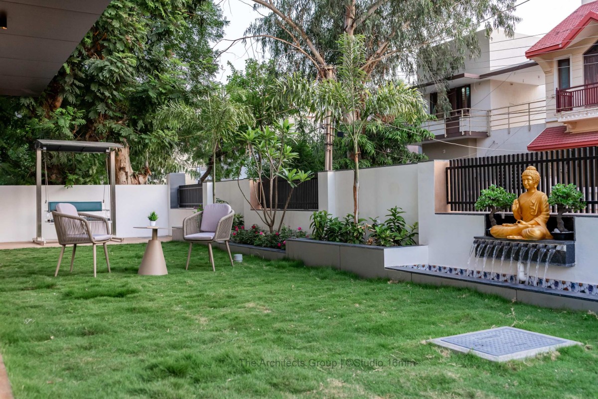 Lawn of Prasad by Mauliv Patel Architects