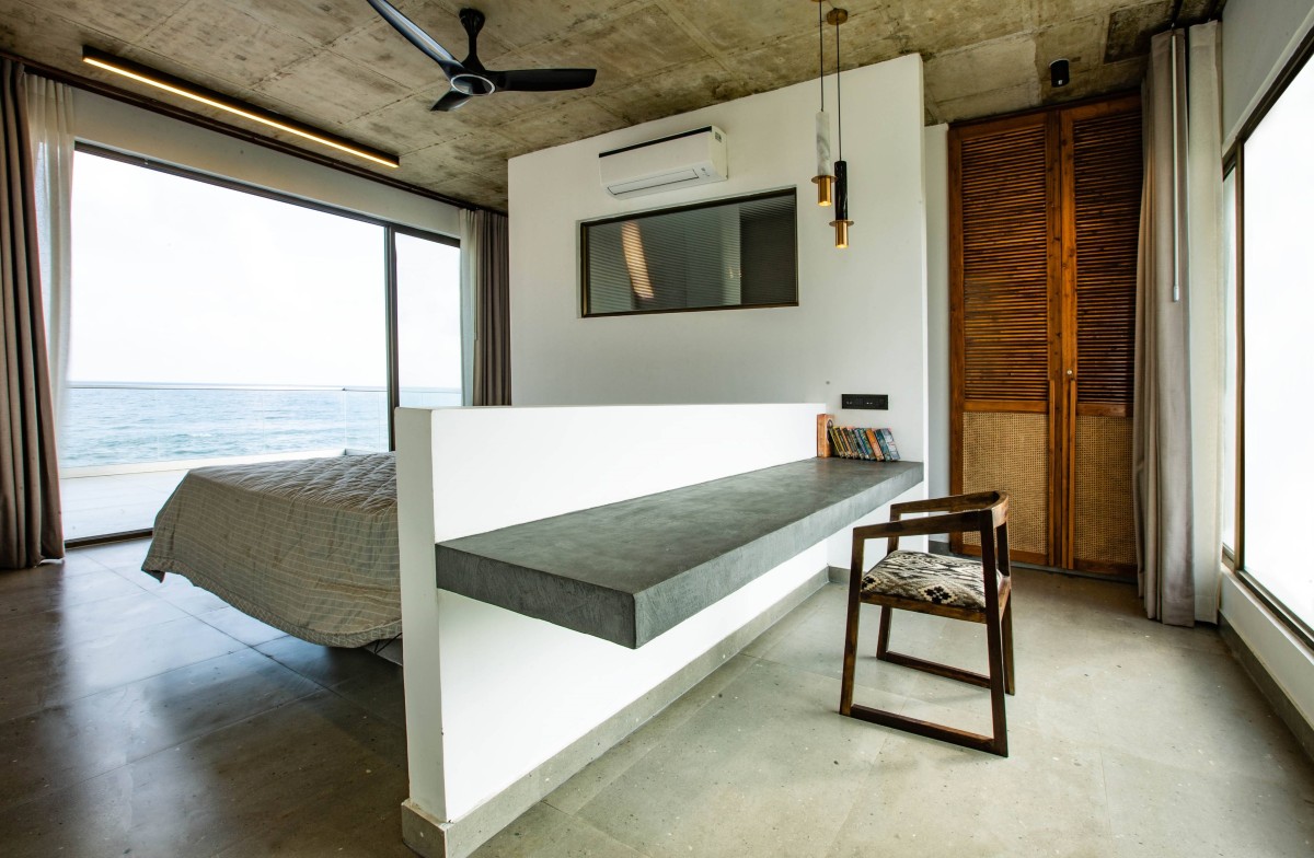 Bedroom of G. by Chiraag Kapoor Architects