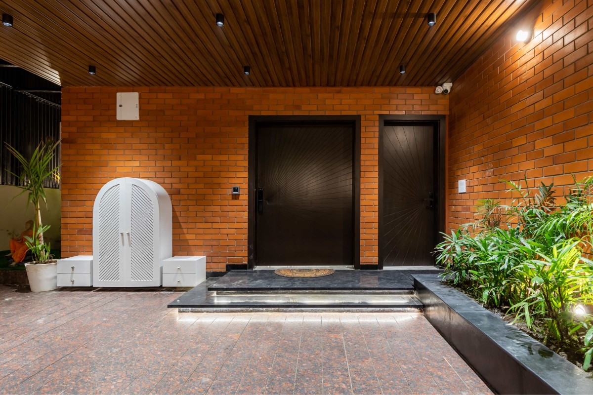 Entrance of Vinayak House by Imagine Design Studios