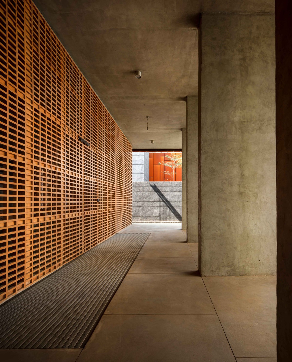 Entrance lobby of The Centrum Club by Abin Design Studio