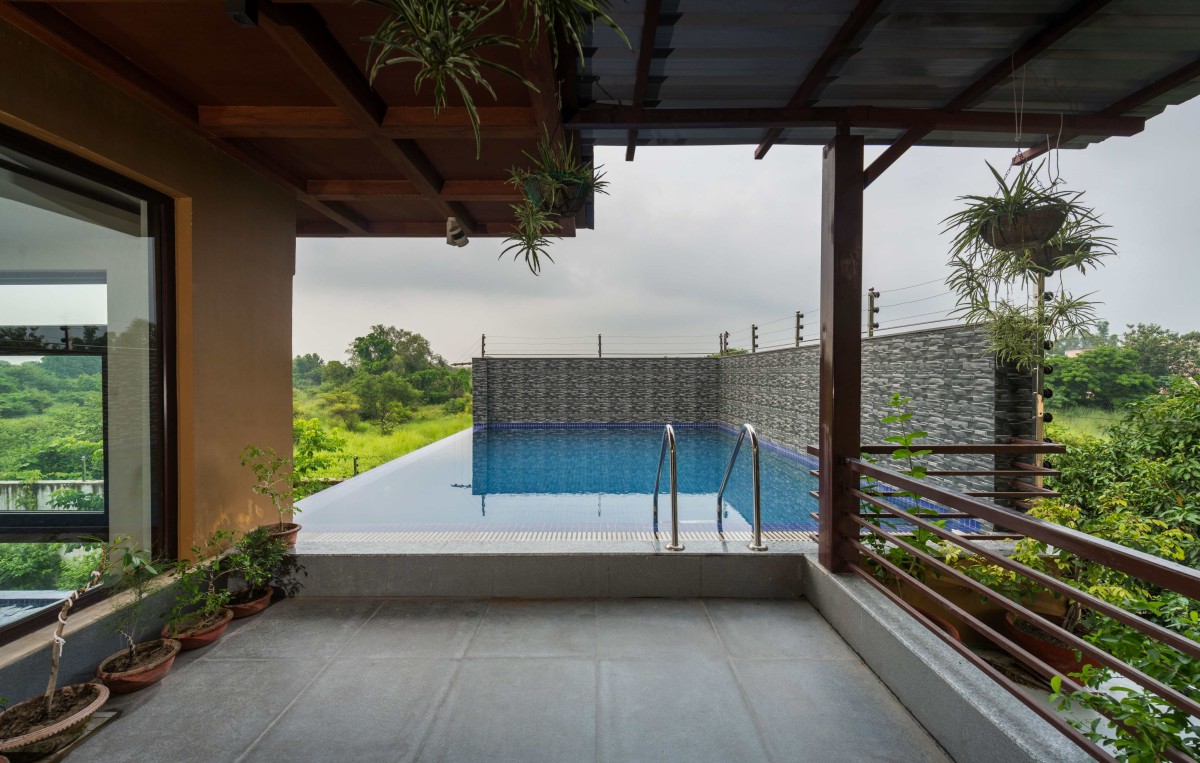 Swimming Pool of Harmony Courtyard Villa by Studio Clay