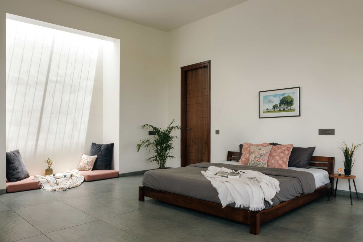 Bedroom 2 of House of Terraces by Akshata Shenoy Design Studio and Studio HC