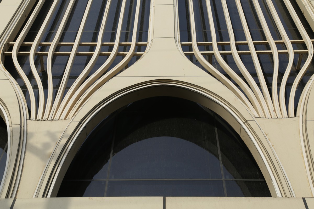 Detailed shot of Tweening Arches Façade by rat[LAB] Studio