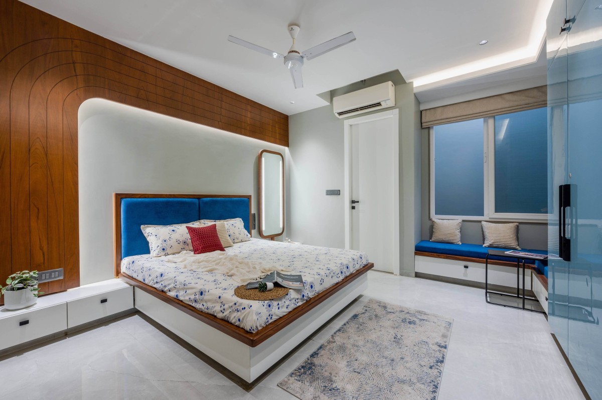 Master Bedroom of The Screen House by Mohit Jain & Architects