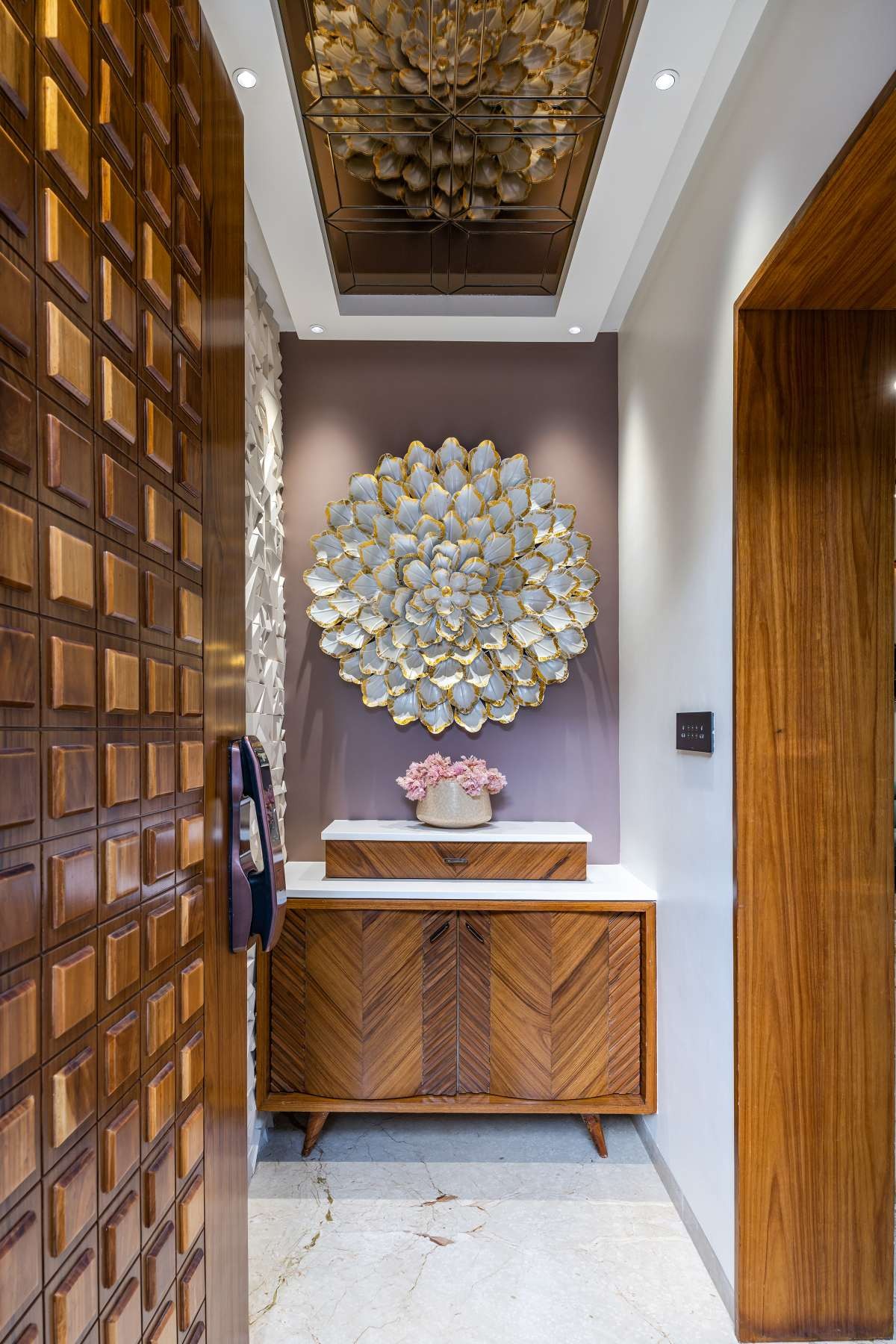 Entrance foyer of The Tranquil Mosaic by Align Studio