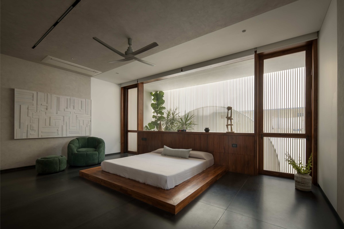 Bedroom 2 of Whispering Curves by Suva Architects