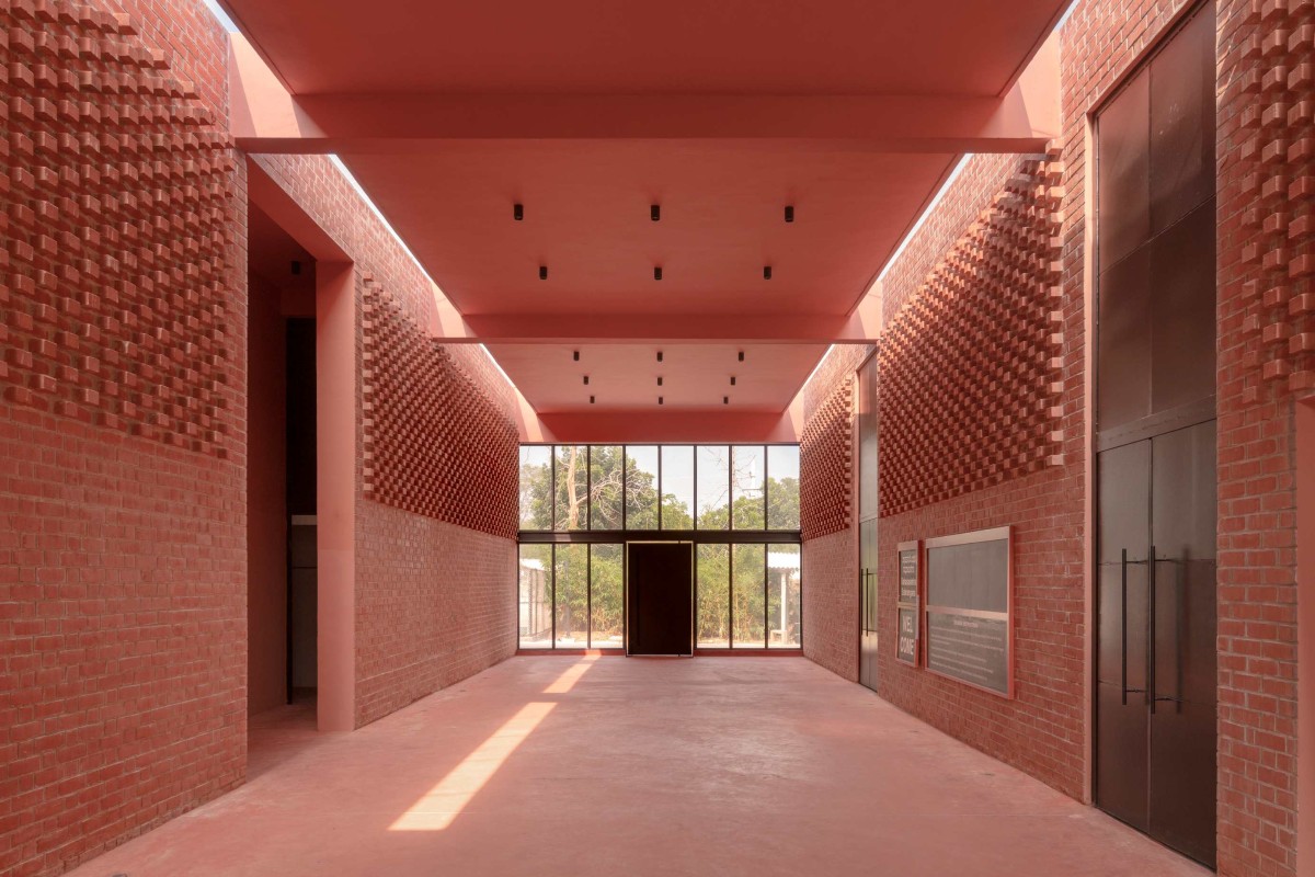 Corridor of Dr. Vishnuvardhan Memorial Complex by M9 Design Studio