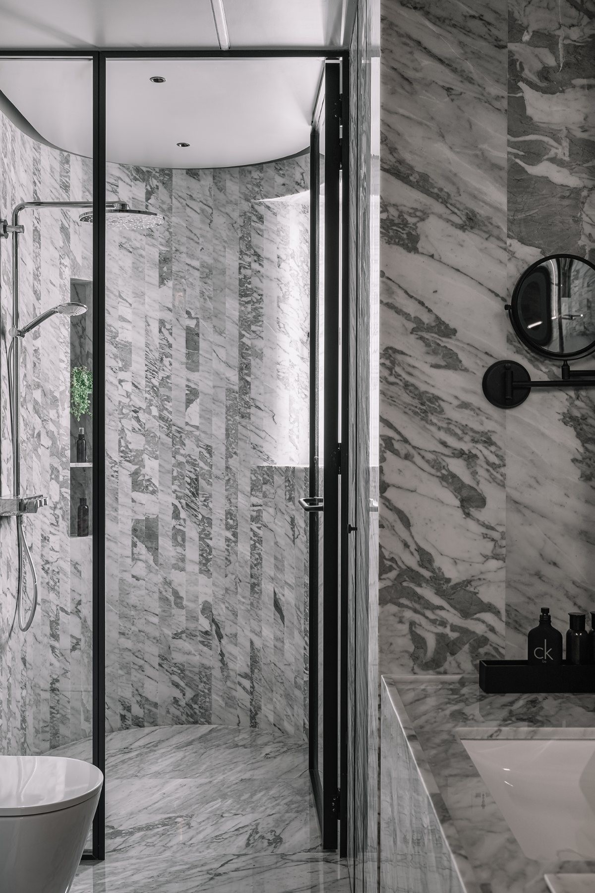 Bathroom of Vaulted BW Haus by DIG Architects