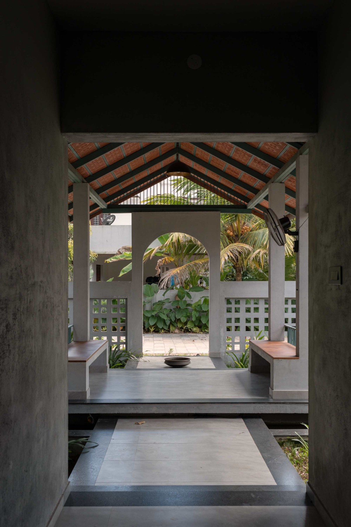 Passage to gazebo of Nadumuttam by i2a Architects Studio