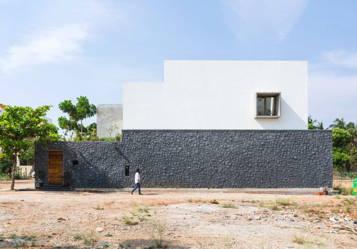 Exterior view of In Between Gardens  by A Threshold