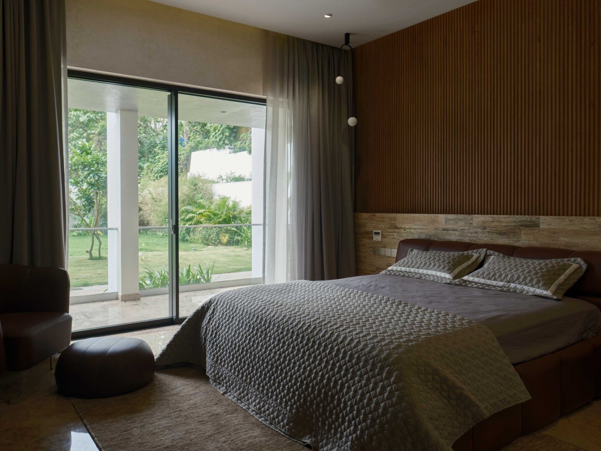 Bedroom of Mathamangalam House by SOHO Architects