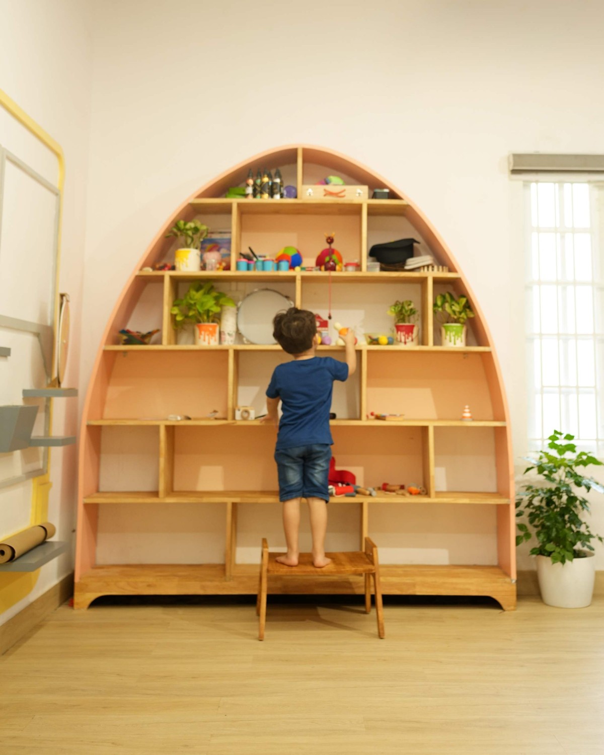 Classroom of Totland Kids Community Center by Studio Roaming Ants