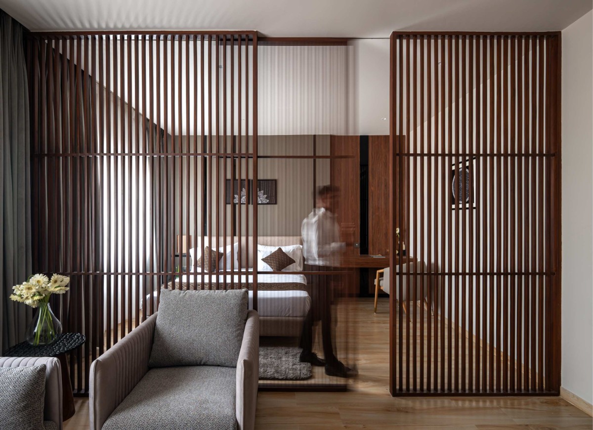 Corporate Executive Suite Room of The Buddha Avenue Hotel by W5 Architects