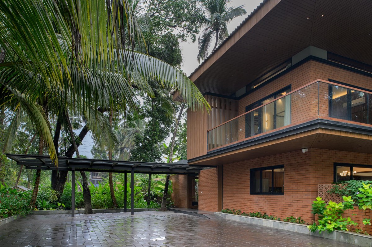 Exterior view of Sawantwadi House by Studio Massing