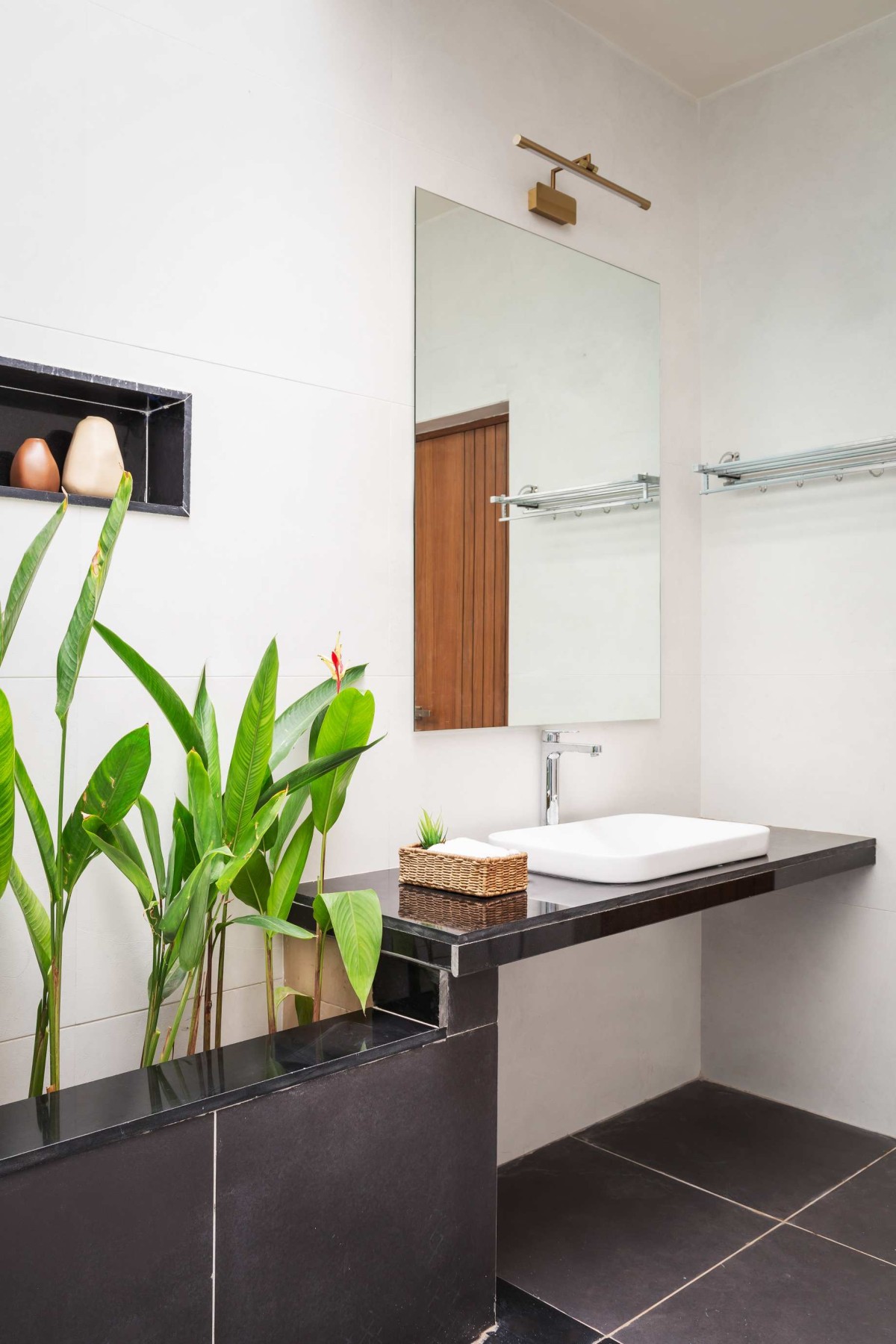 Bathroom of Suryangan - The Courtyard House by Suyash Mankame Design Studio