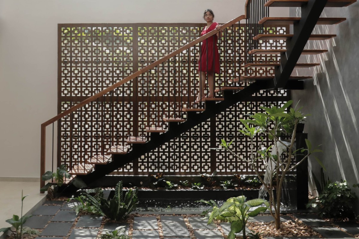 Courtyard of The Silhouette House by Hatch n’ Thatch Design Studio