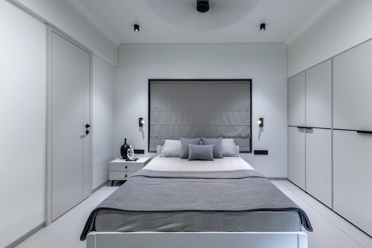 Guest Bedroom of Steel Haven by Lahoti and Associates