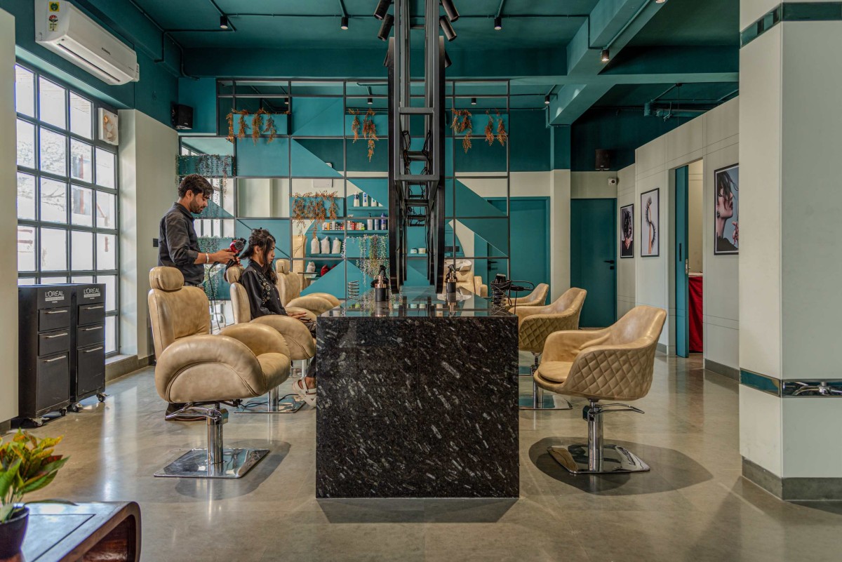 Styling Station of Allure Salon by Sawai Design Studio