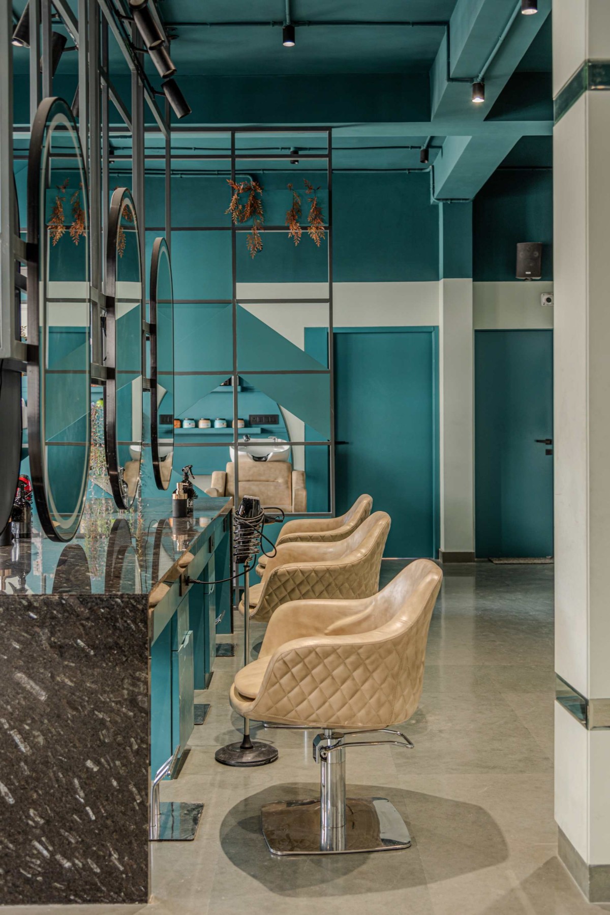Styling Station of Allure Salon by Sawai Design Studio