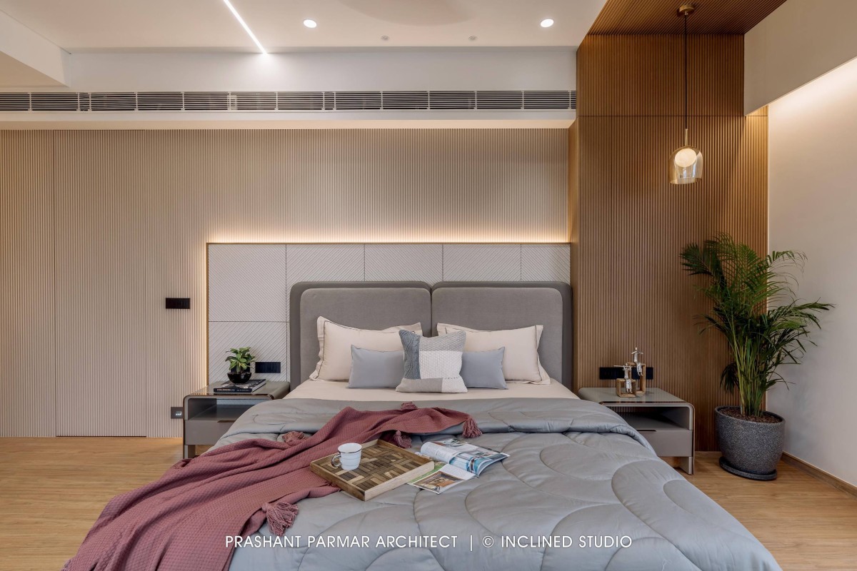 Bedroom of 4BHK Timeless Interiors at Skara Divyam by Prashant Parmar Architect