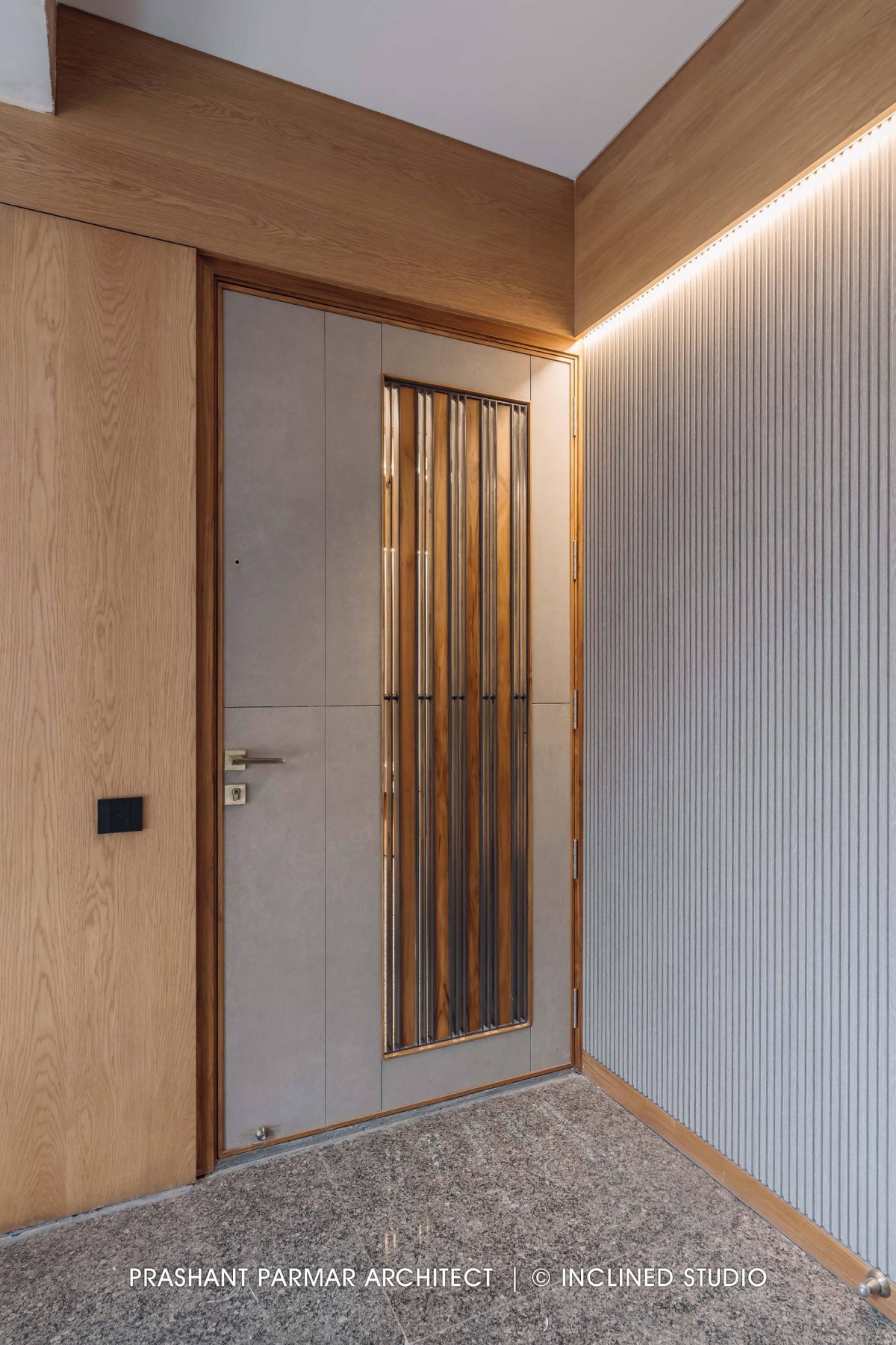 Entry of 4BHK Timeless Interiors at Skara Divyam by Prashant Parmar Architect