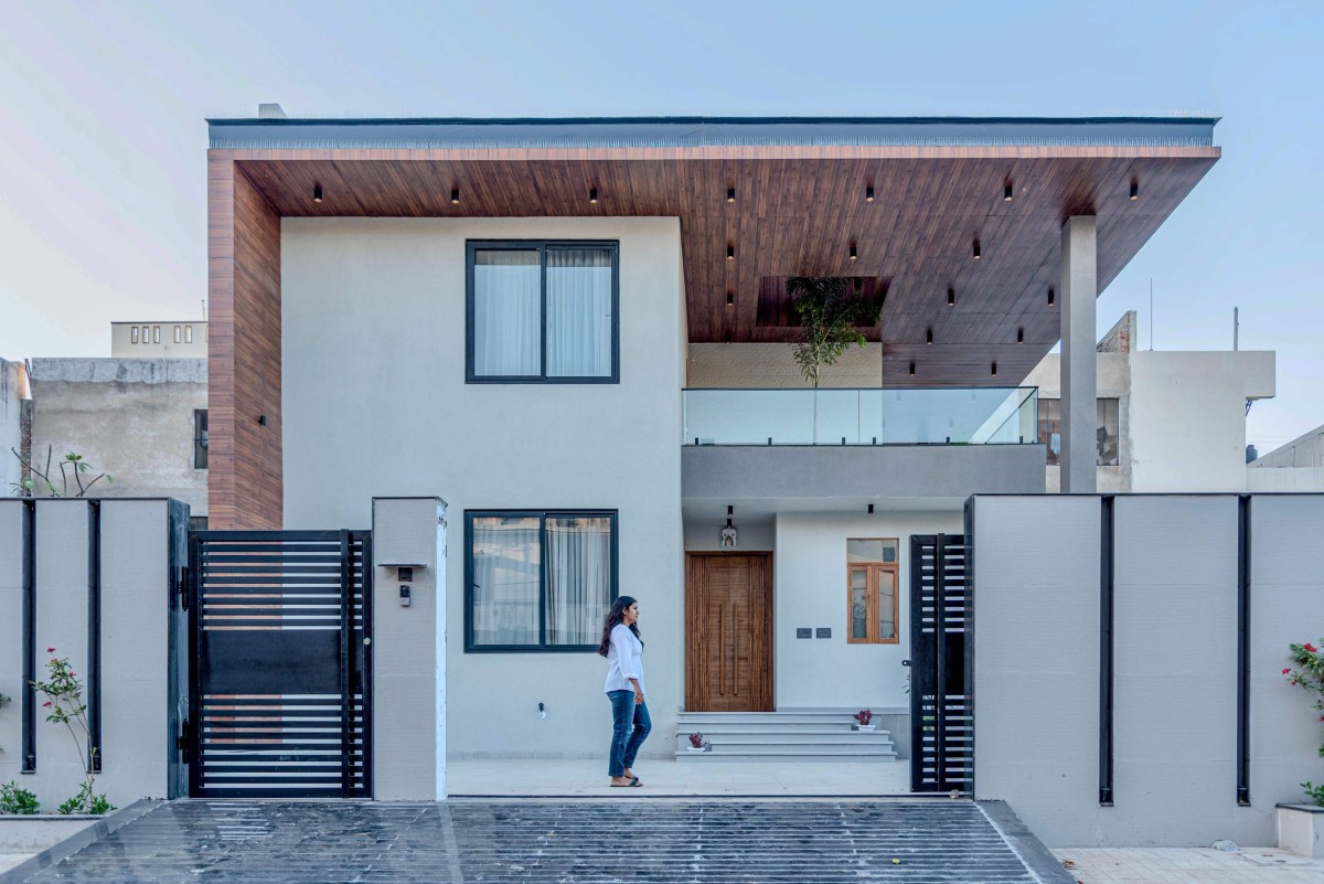 The Lightwell Farmhouse by Studio Symposium