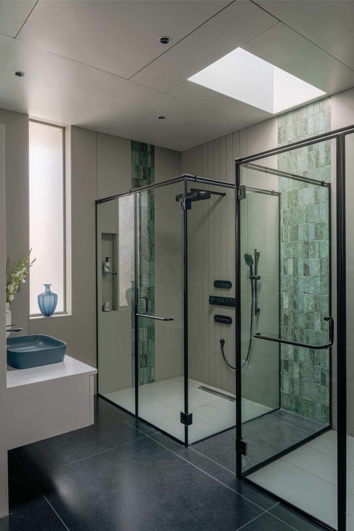 Bathroom of Prakashalay by Associated Architects (i) Pvt. Ltd.