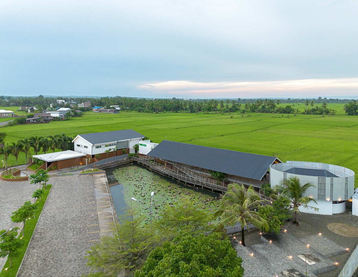 Aerial view of PADI Rest Area by MIV Architects