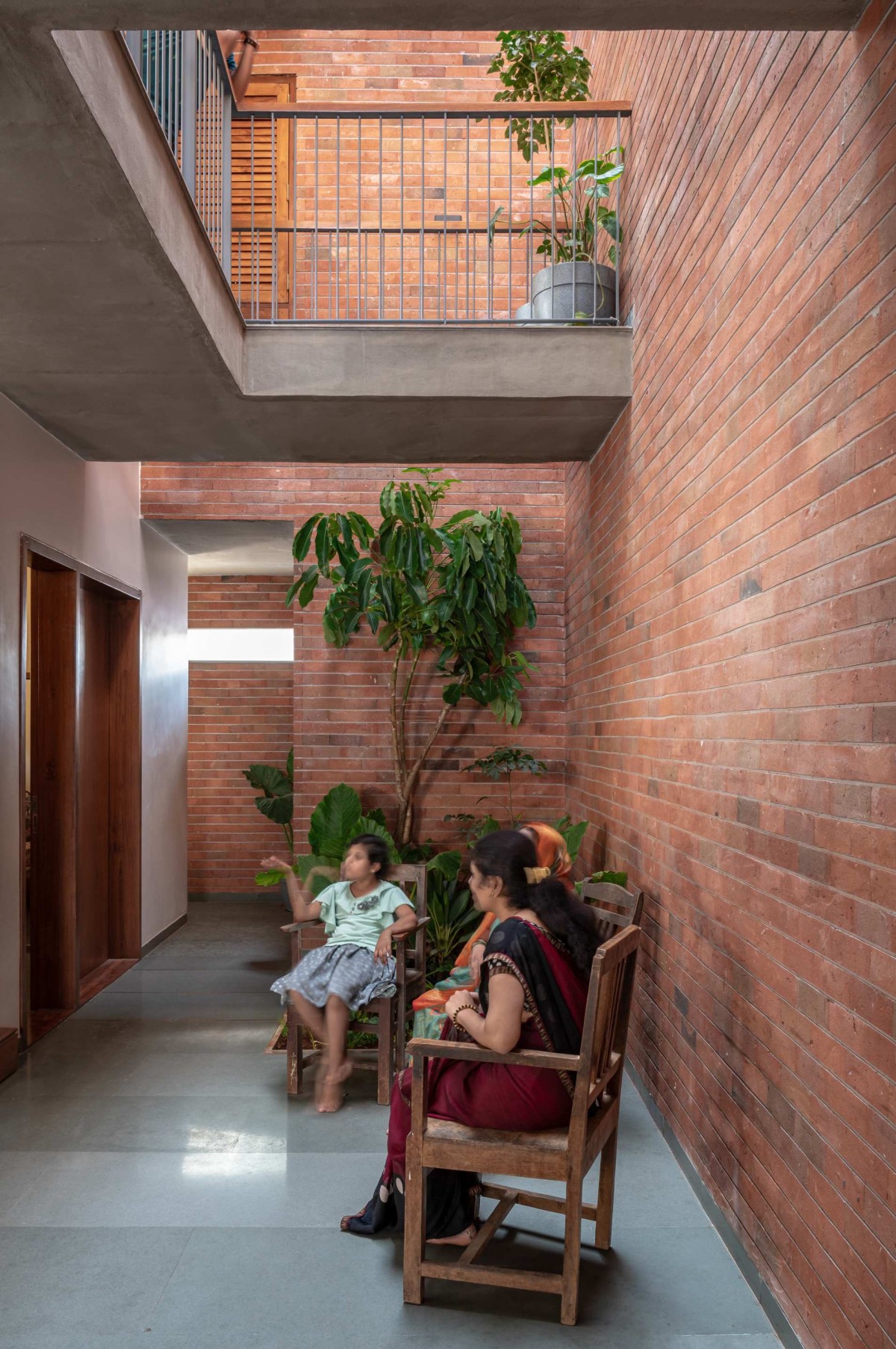 Courtyard of A Dialogue with the Past House by A Threshold