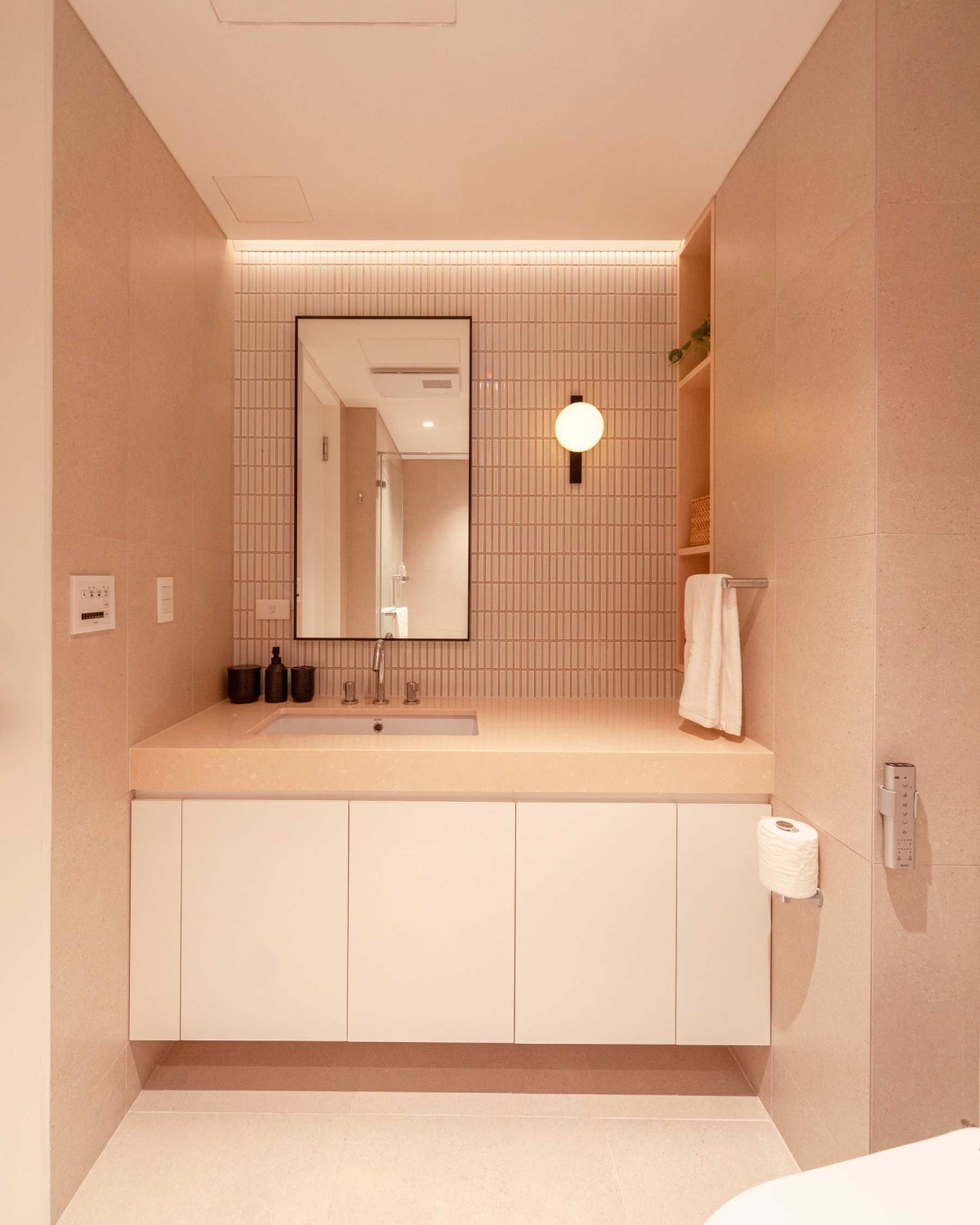 Toilet of The Veil House by Paperfarm Inc