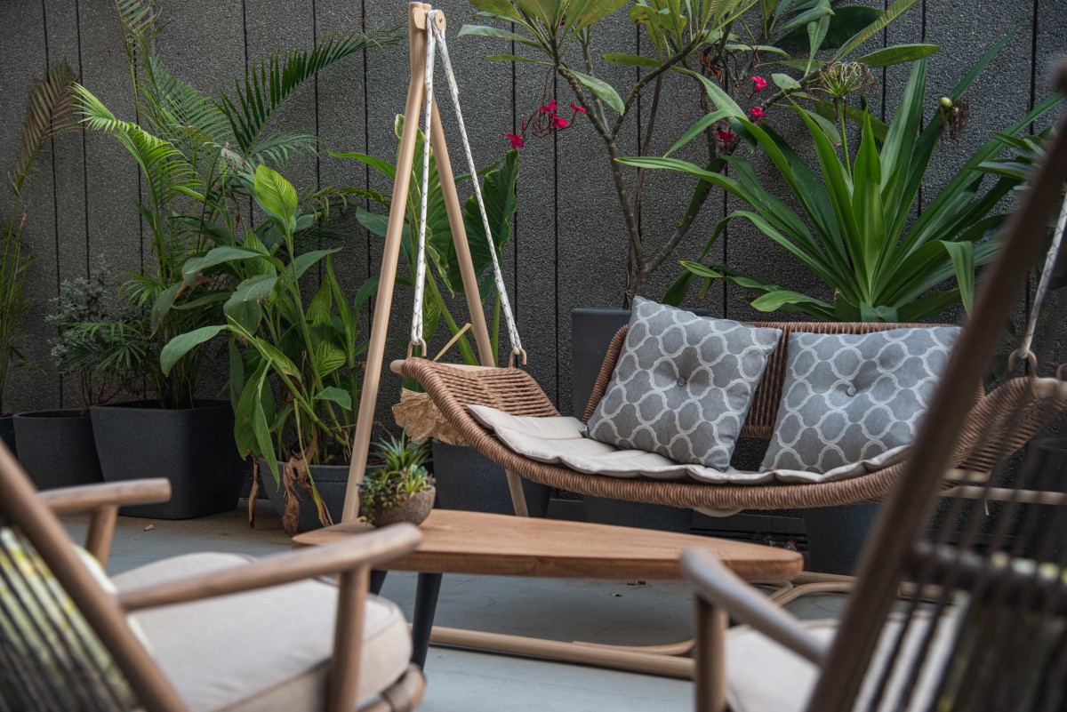 Sitout of J.P. House by Utsav Patel Architects