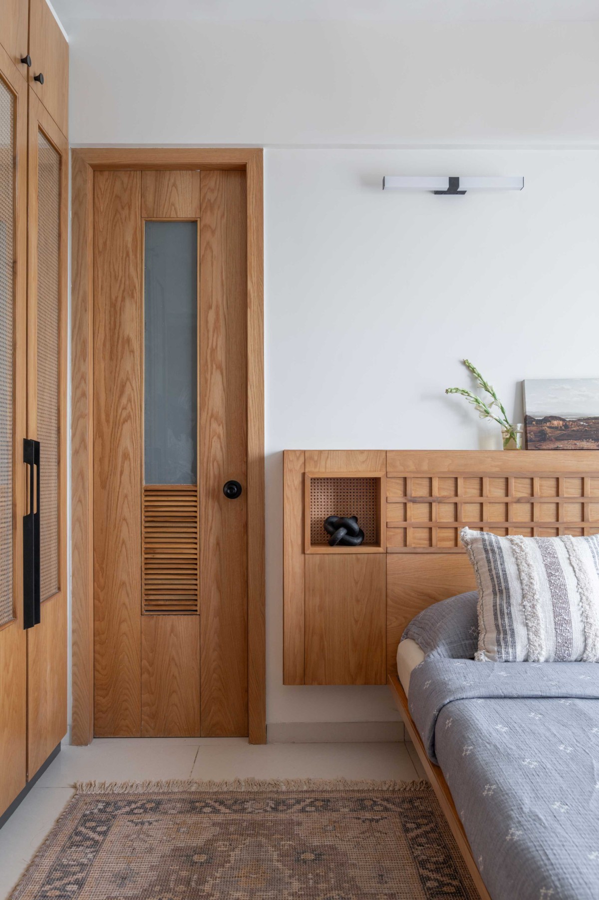 Guest Bedroom of The Sadak_212 by Studio Gasp