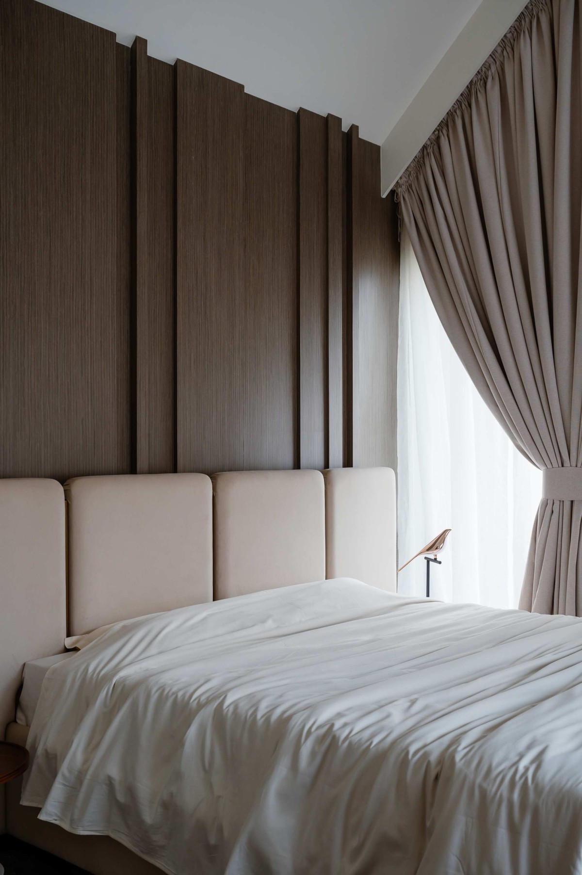 First Floor Master Bedroom 2 of Swarnabhoomi Villa by Art of Space